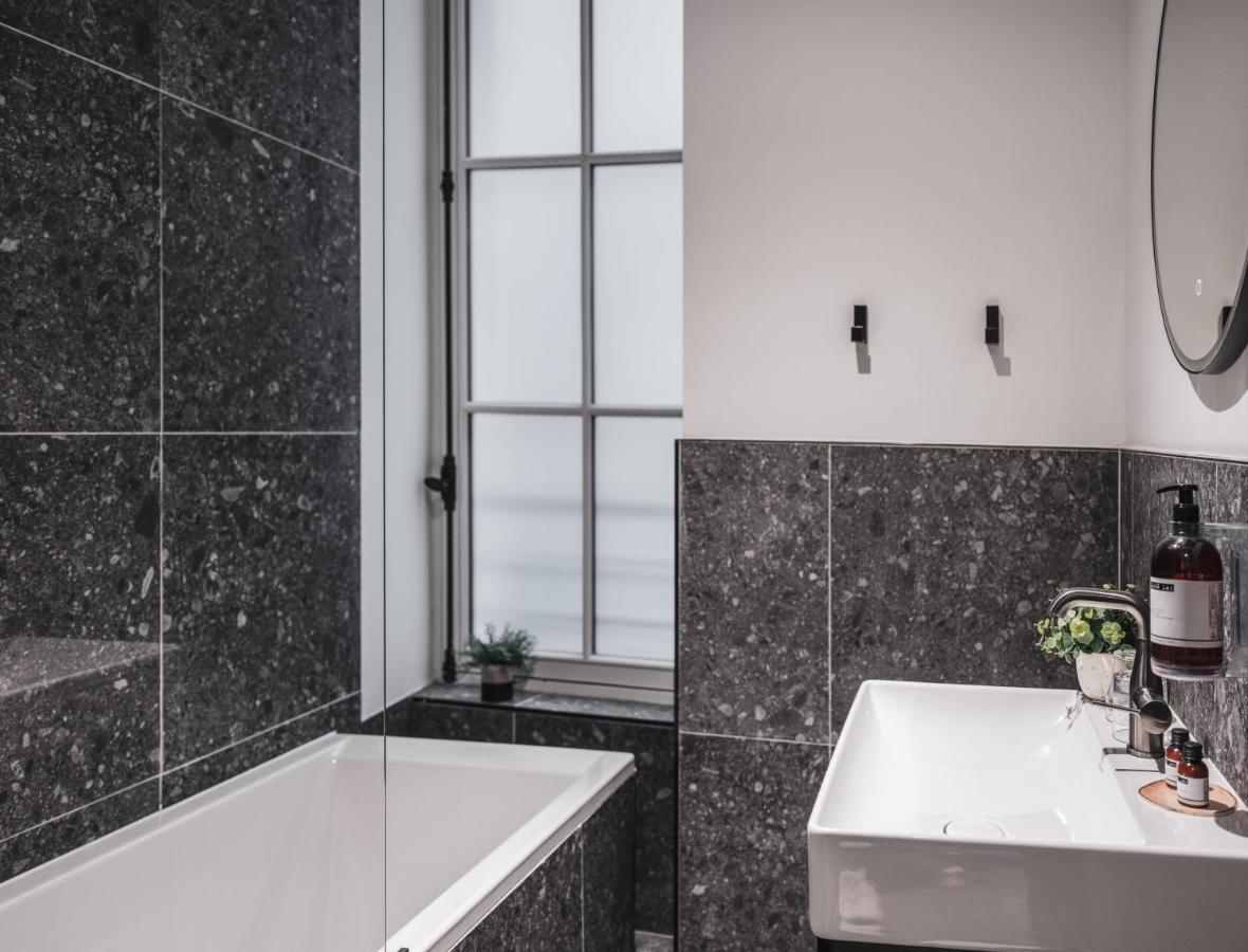 Appartements Crebillon - Maisons Du Monde Hotel & Suites ナント エクステリア 写真